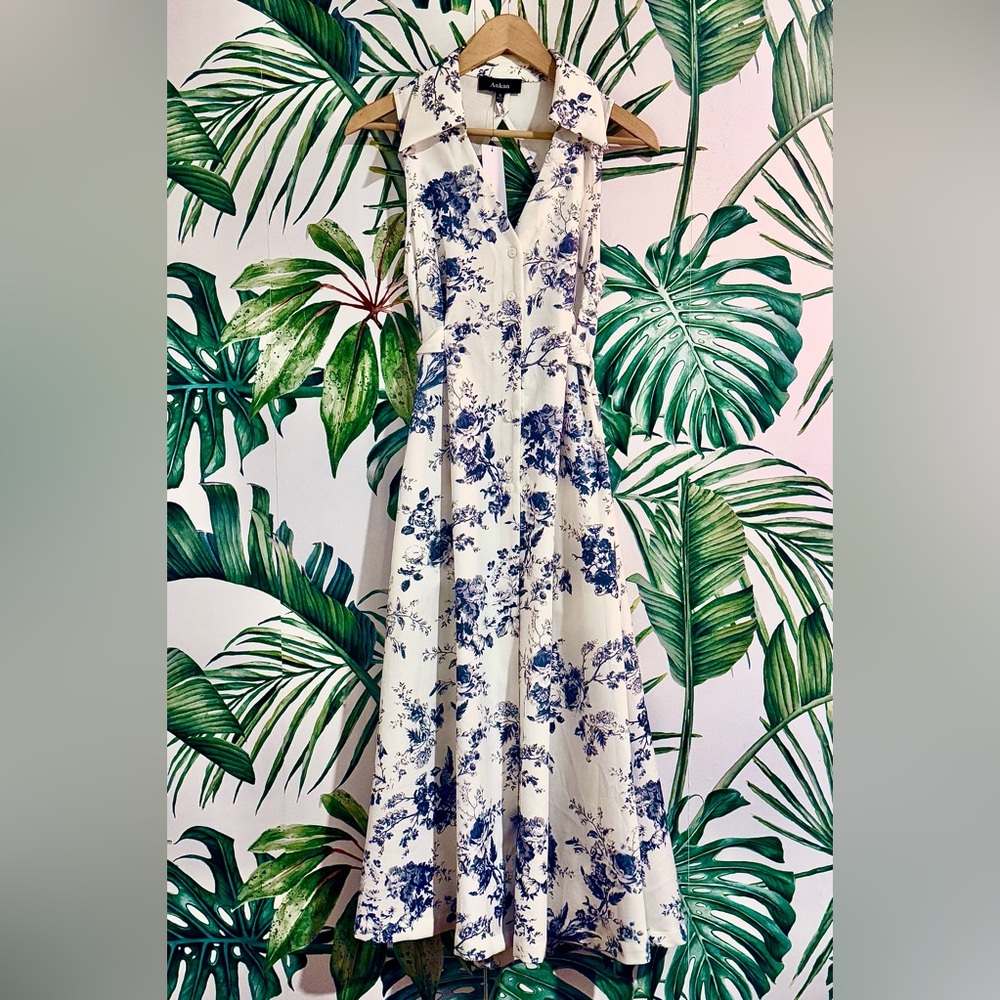 Aakaa Elegant Blue and Cream Floral Midi Dress